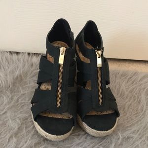 Merona black wedges